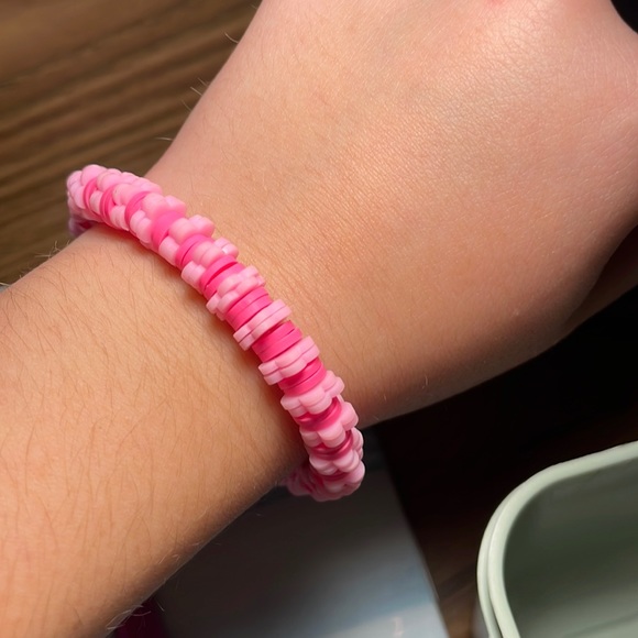Dark, pink and light pink flower, clay bead bracelet - Picture 1 of 1